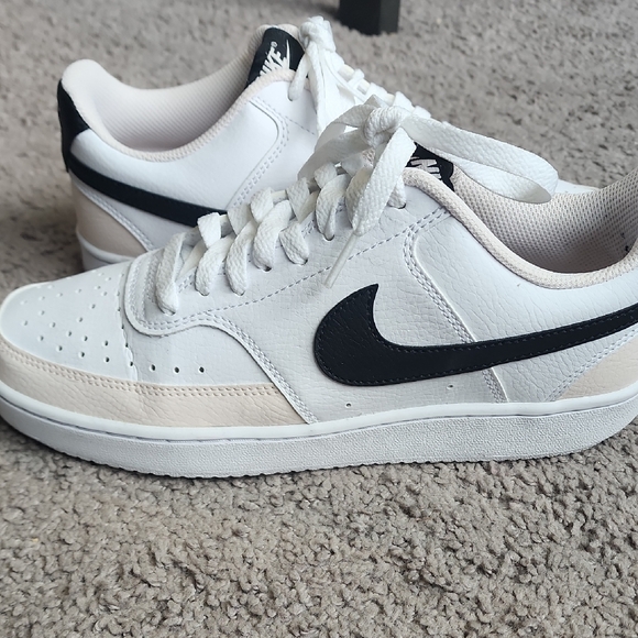 Nike White, Light Pink and Black Sneakers Classic Low-Top Design - Picture 5 of 7